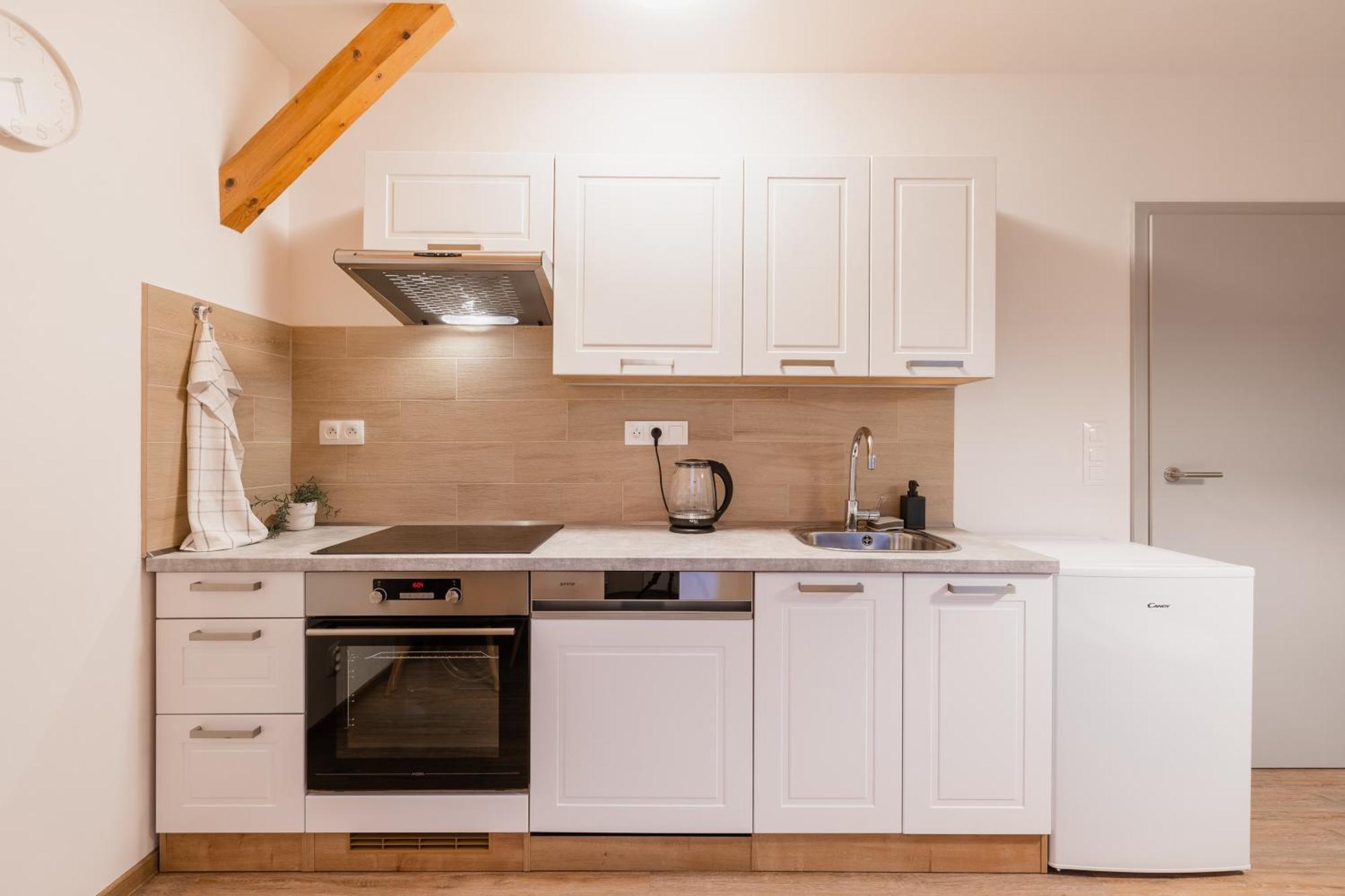 Romanticky Loft Parking U Hlavniho Nadrazi Оломоуц Экстерьер фото